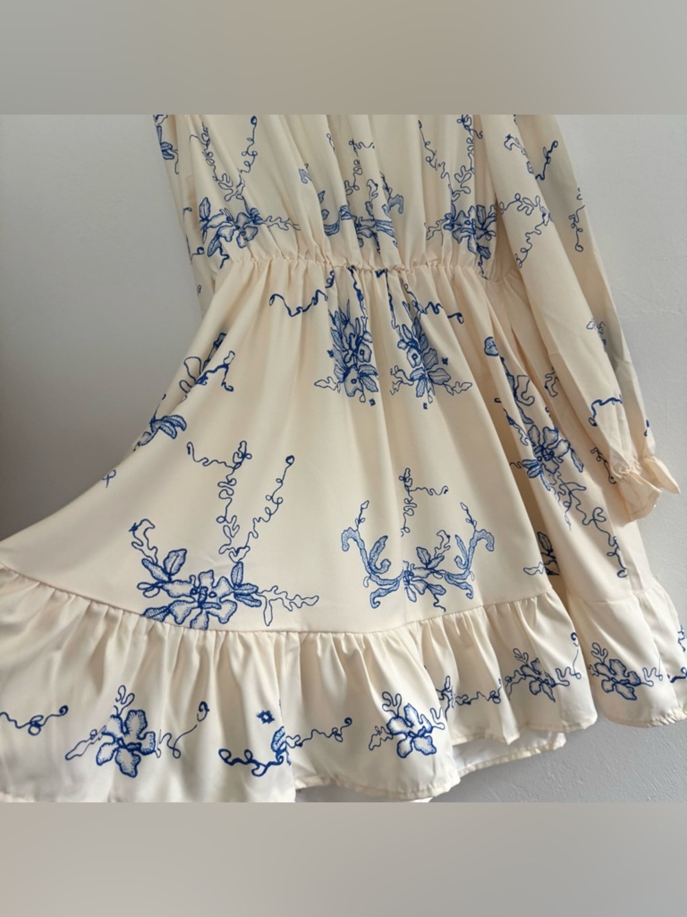 NWT Cupshe Boho Orchids Ruffled Mini Dress Long Sleeve Floral Cream Blue - Picture 9 of 14
